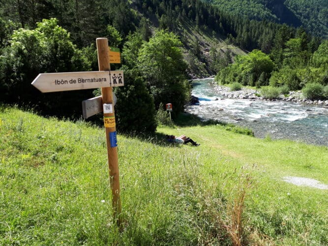 ruta-hacia-el-valle-de-Otal-pirineo-aragonés
